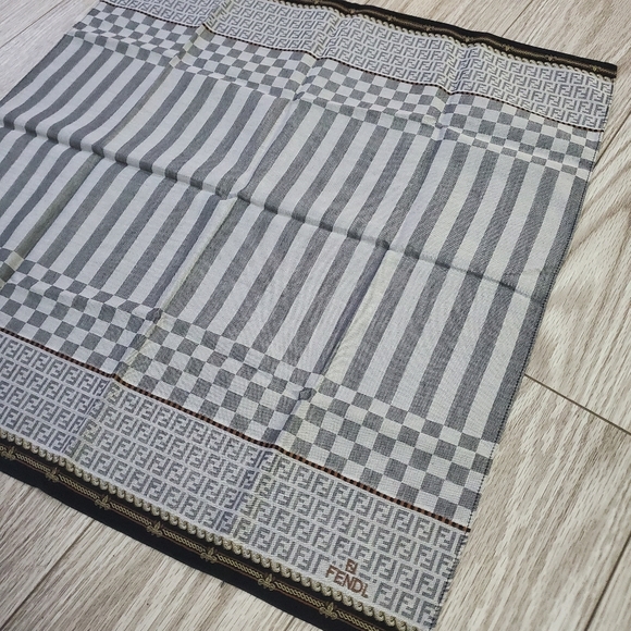 Men Hankies - Picture 2 of 9